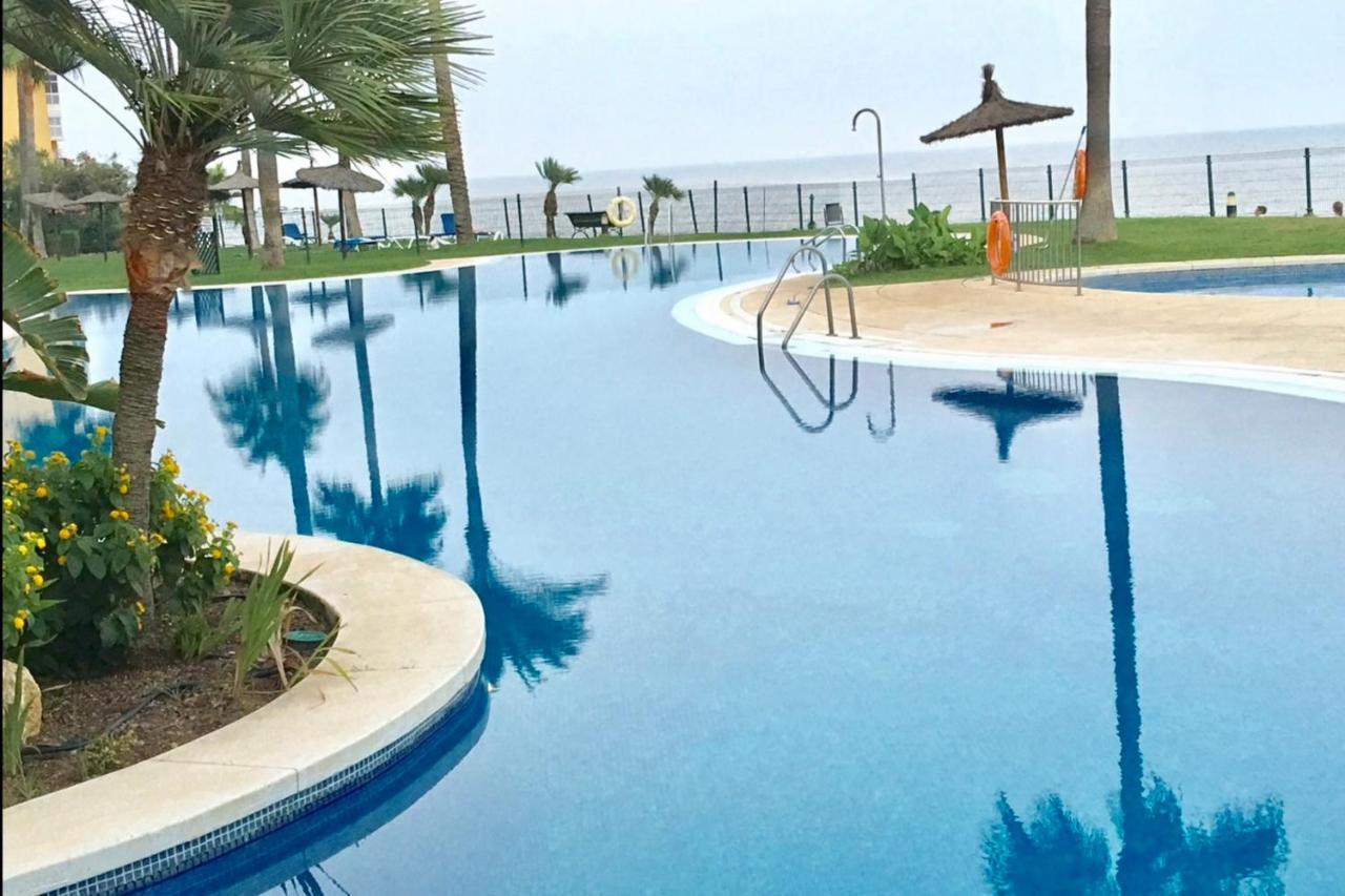 Mi Capricho Beachfront- P301 Apartment With Sea View Sitio de Calahonda Екстер'єр фото