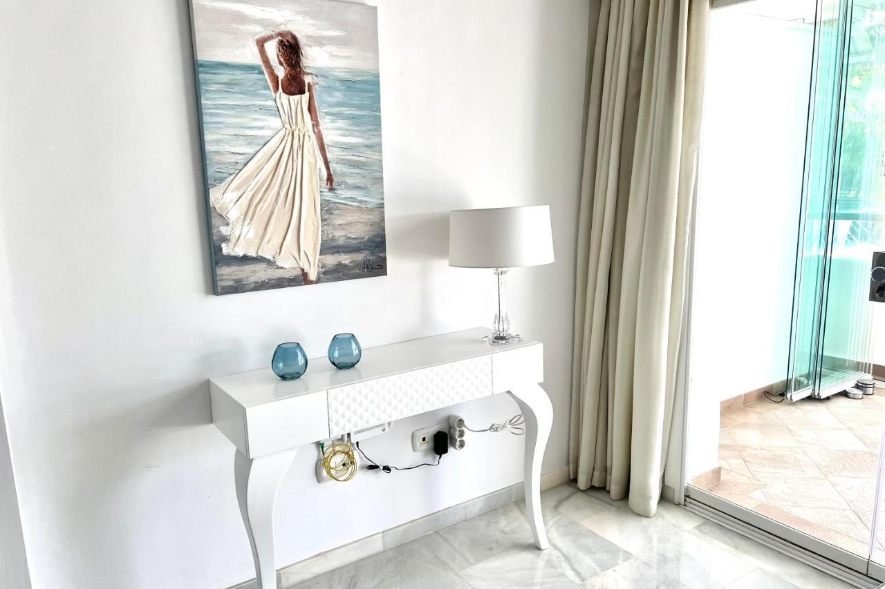 Mi Capricho Beachfront- P301 Apartment With Sea View Sitio de Calahonda Екстер'єр фото